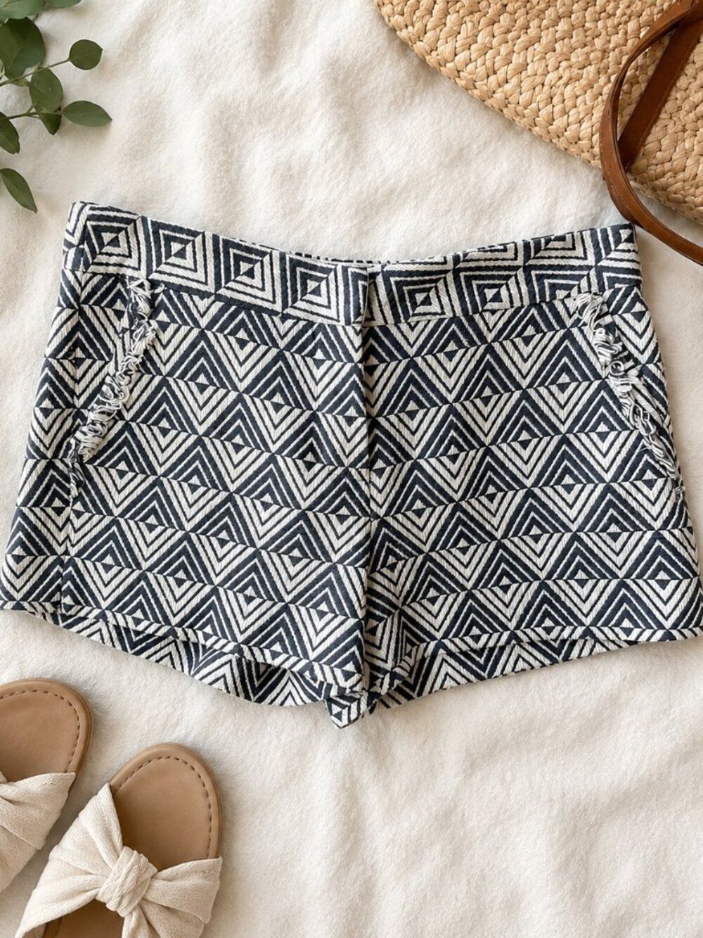 Trina Turk Geometric Jacquard Shorts, 4 Coastal Grandma Quiet Luxury Resortwear
